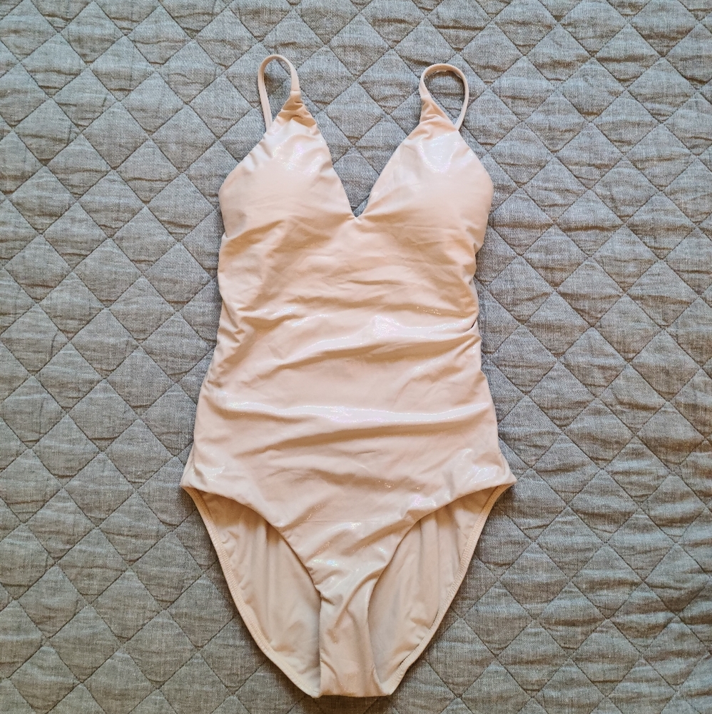 NWT PilyQ Charlee One Piece Swimsuit in Seashell